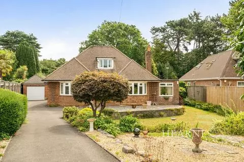 2 bedroom detached house for sale