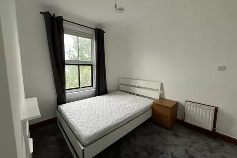 House share to rent