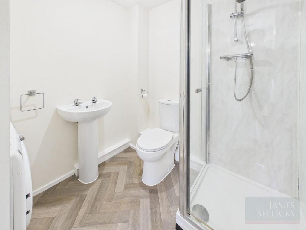 House in Leicester, City of Leicester - More