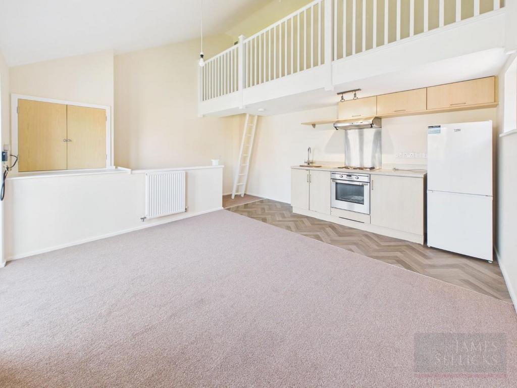 Padside Close, Hamilton, Leicestershire