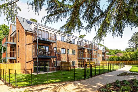 2 bedroom flat for sale, Shores Road, Surrey GU21