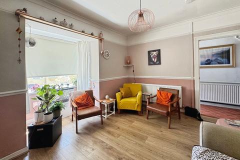 4 bedroom semi-detached house for sale, Hendrefoilan Road, Sketty, Swansea, West Glamorgan, SA2 9LS