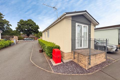 2 bedroom park home to rent, Featherstone Park, Featherstone WV10