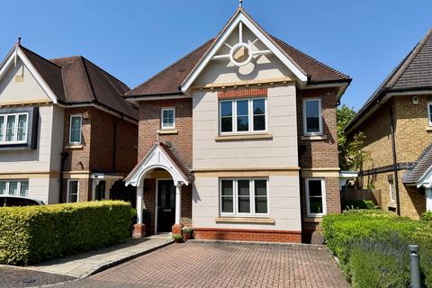 2 bedroom maisonette for sale, Meadows Drive, CAMBERLEY GU15