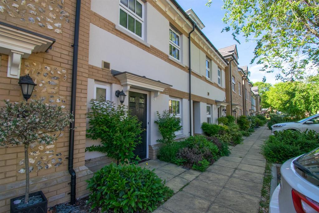 4 bedroom townhouse to rent