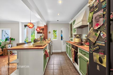 3 bedroom semi-detached house for sale, Garlands Road, Redhill