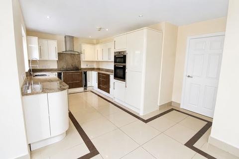 4 bedroom detached house for sale, Hitchin Road, Stotfold, Hitchin, SG5