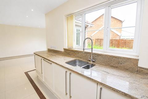 4 bedroom detached house for sale, Hitchin Road, Stotfold, Hitchin, SG5