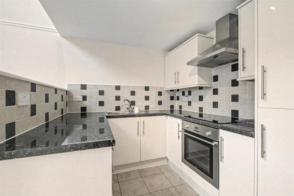 House in Nottingham, Sherwood - View 4