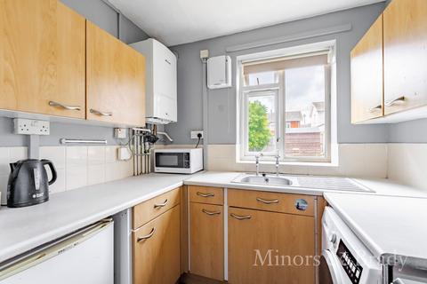 3 bedroom flat to rent, Brereton Close, Norwich