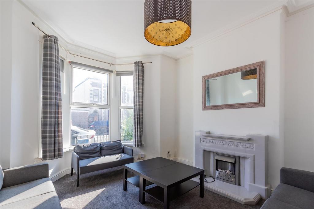 House in Cardiff, Roath - View 2