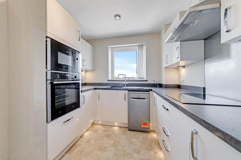 2 bedroom apartment for sale, Lewis House, Beulah Hill, London, SE19 3UX