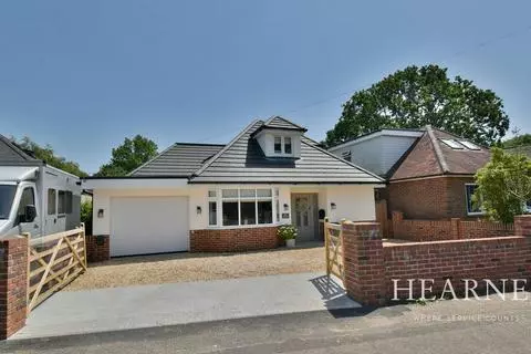 3 bedroom detached bungalow for sale