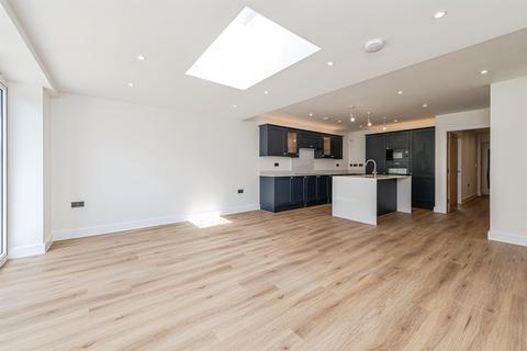 4 bedroom detached house for sale, Pentlands, New Mill Road, Holmfirth
