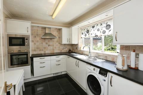2 bedroom terraced house for sale, Pilgrims Close, Chandler's Ford, Eastleigh, Hampshire, SO53