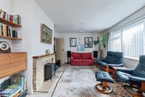 2 bedroom detached bungalow for sale, Elms Close, Sandleheath, FORDINGBRIDGE