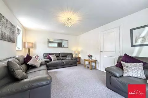 4 bedroom detached house for sale - View 2