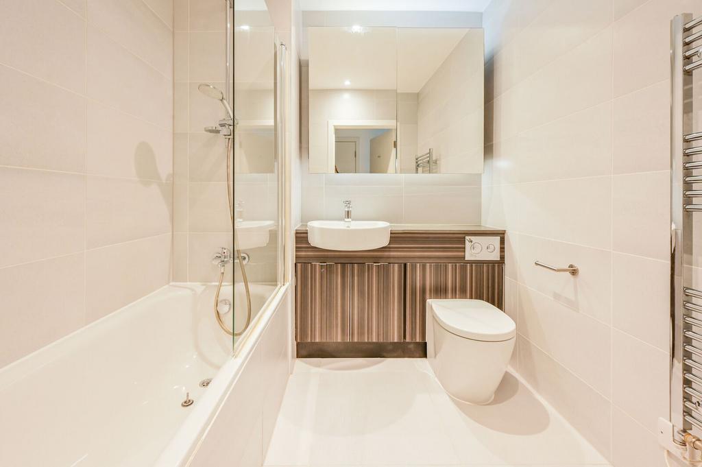 Apartment in London, Higham Hill, Walthamstow - More