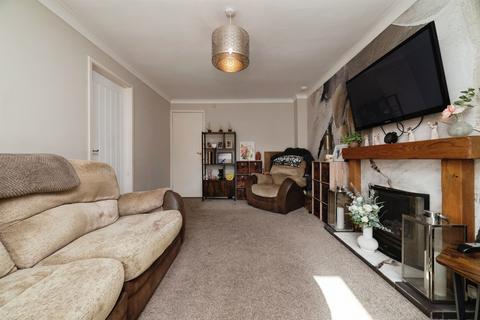 3 bedroom detached house for sale, Maplewood Avenue, HULL