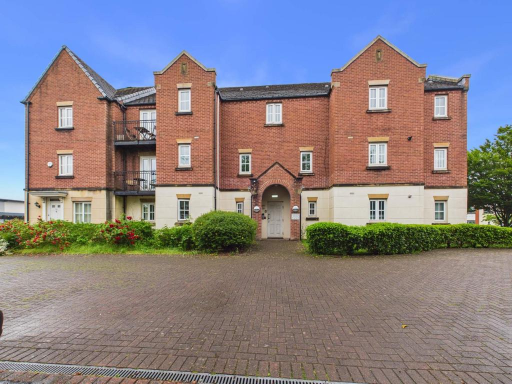 2 bedroom flat for sale