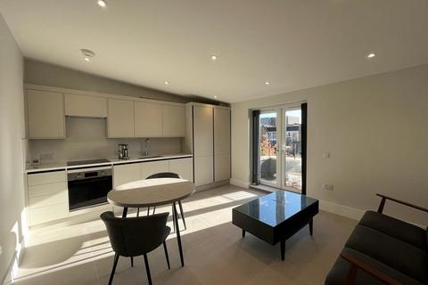 2 bedroom flat to rent, Greenlands, Cambridge, CB2