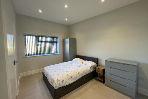 2 bedroom flat to rent, Greenlands, Cambridge, CB2