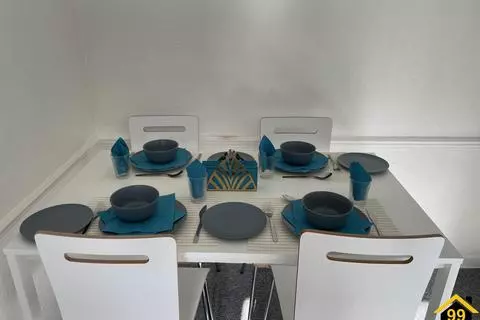 3 bedroom flat for sale - View 3