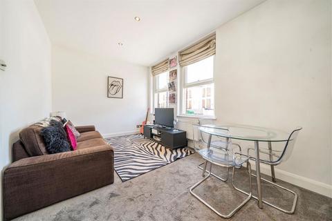 1 bedroom flat for sale, Askew Road, London W12