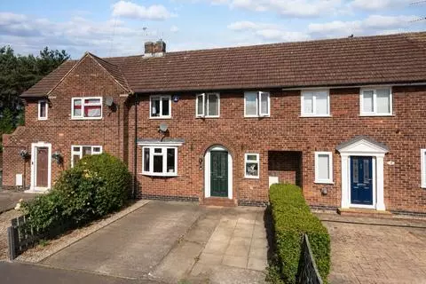 3 bedroom terraced house for sale