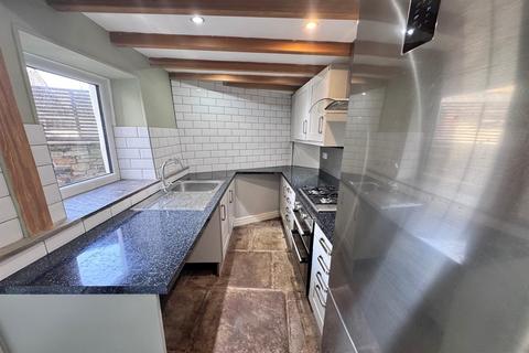 2 bedroom detached house to rent, Chapel-En-Le-Frith, High Peak