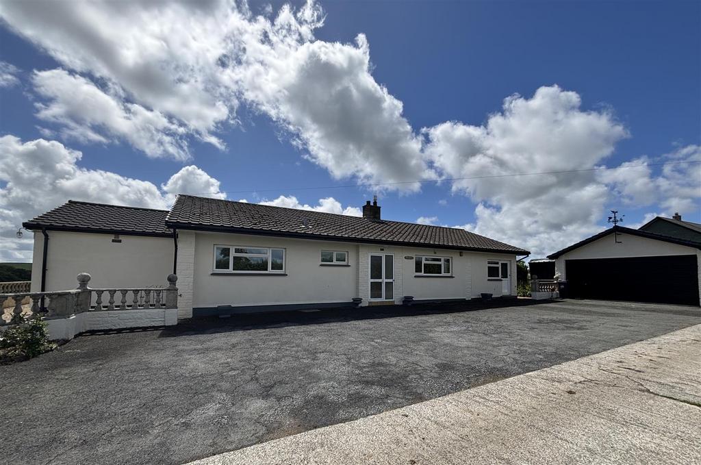 3 bedroom bungalow to rent