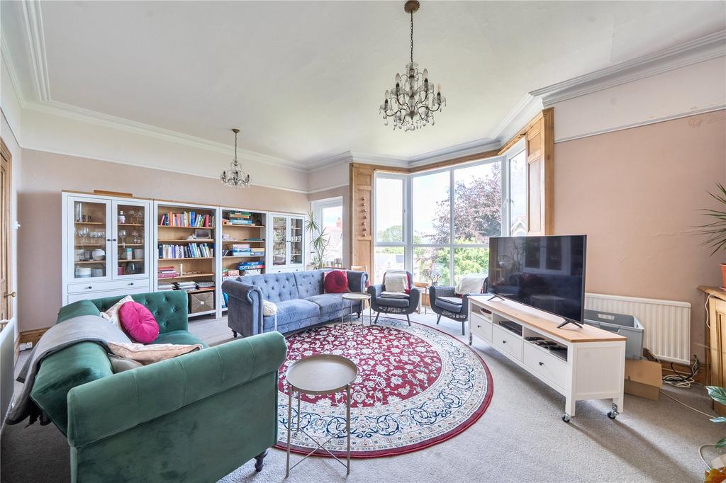5 bedroom terraced house for sale
