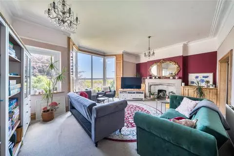 5 bedroom terraced house for sale - View 2
