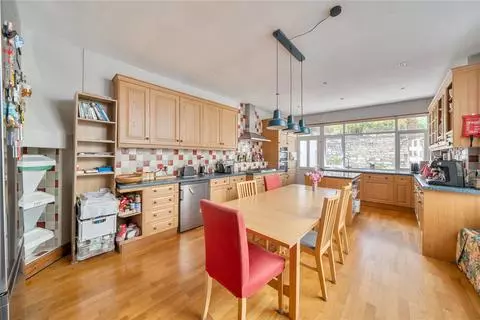 5 bedroom terraced house for sale - View 4