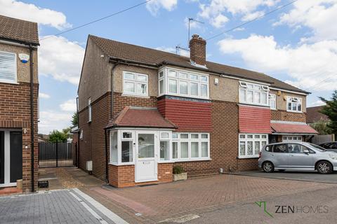 Waltham Cross EN8
