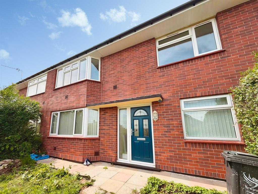 2 bedroom ground floor flat for sale