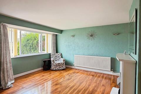 2 bedroom ground floor flat for sale, Caradoc Close, Caerleon, Newport
