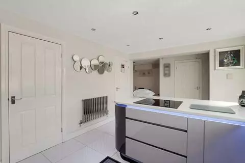 4 bedroom detached house for sale - View 5