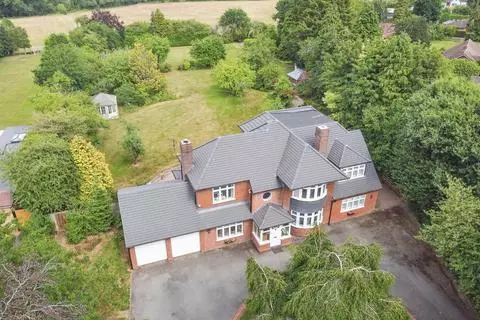 5 bedroom detached house for sale - View 3