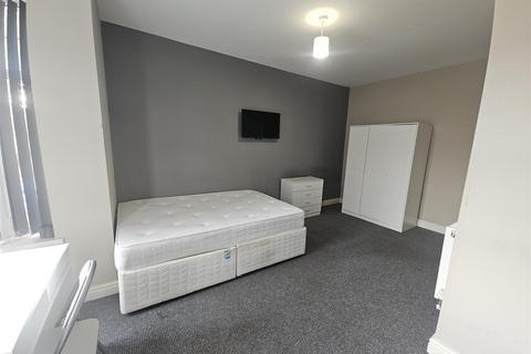 1 bedroom in a house share to rent, Cranbrook Avenue, Hull