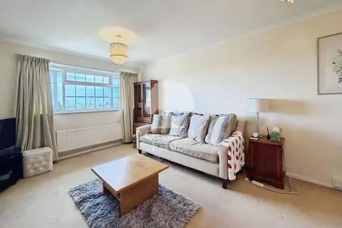 2 bedroom maisonette to rent - View 5
