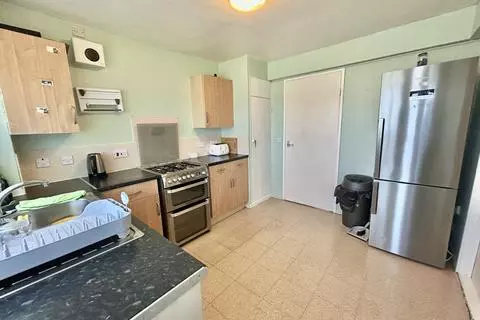 3 bedroom house to rent - View 3