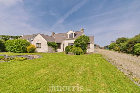2 bedroom detached bungalow for sale, Ty Dalen, Whitchurch, Solva SA62 6UB