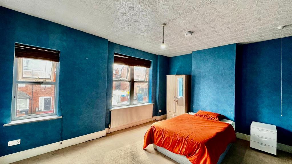 1 bedroom in a house share to rent