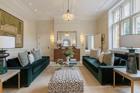 2 bedroom flat for sale, Nataly Gardens. Englefield Green, Egham, TW20