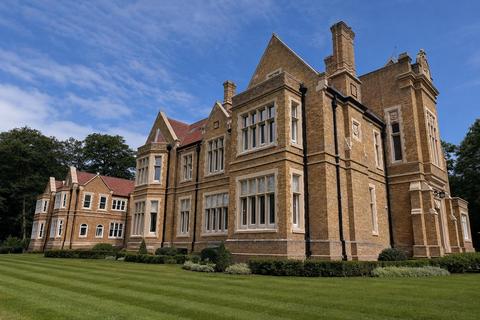 2 bedroom flat for sale, Nataly Gardens. Englefield Green, Egham, TW20