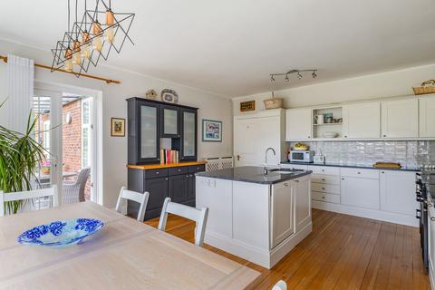 4 bedroom house for sale, Westbury Road, Warminster, BA12