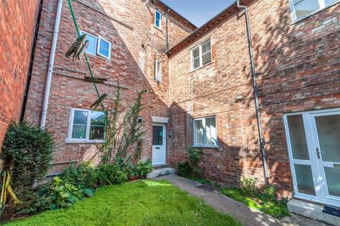 1 bedroom flat for sale, Ampthill Road, BEDFORD, Bedfordshire, MK42