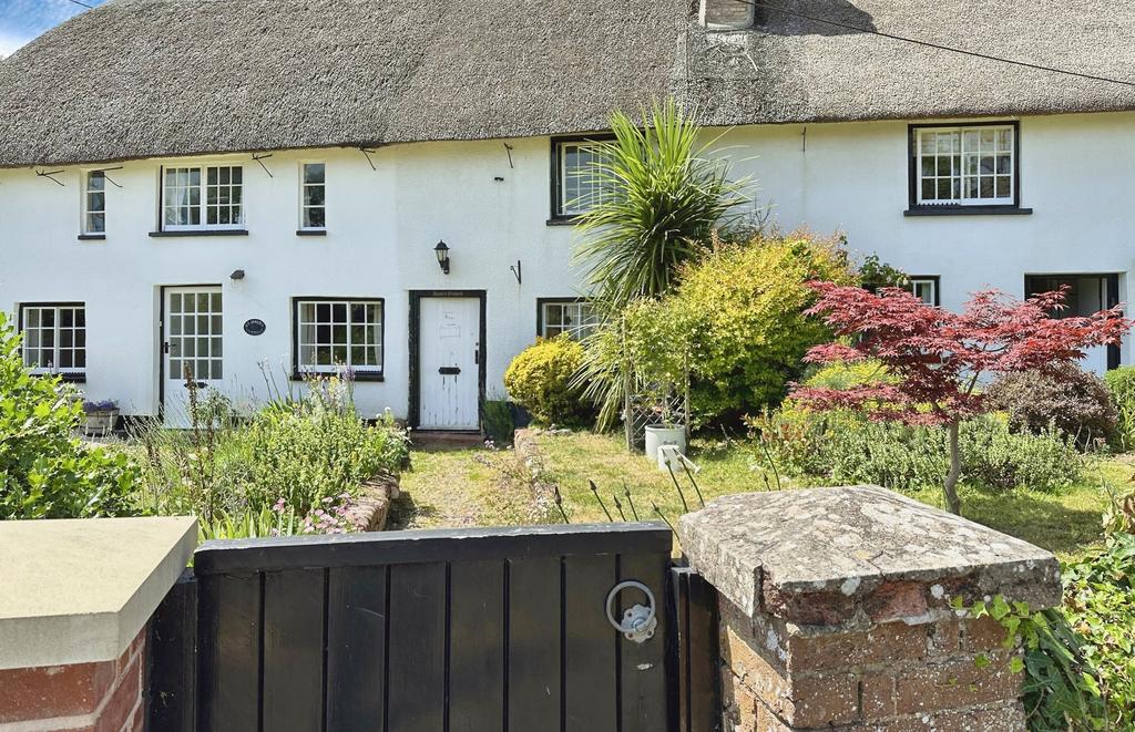2 bedroom terraced house to rent
