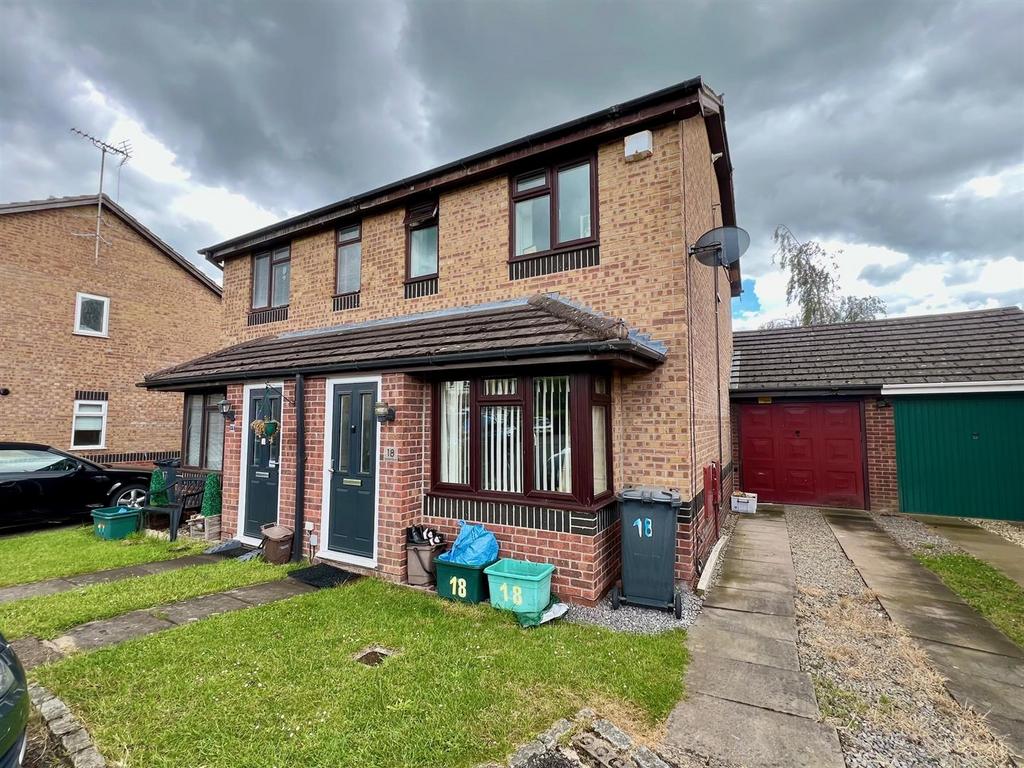 2 bedroom semi-detached house to rent